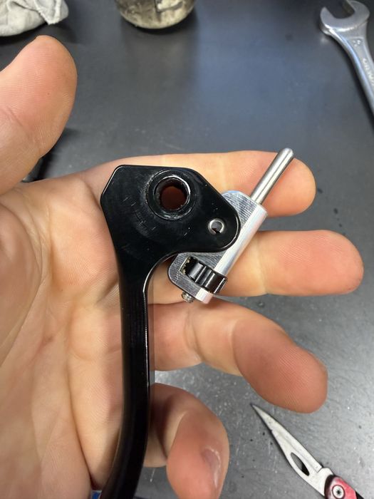 Klamka sprzegla do pompy braktec