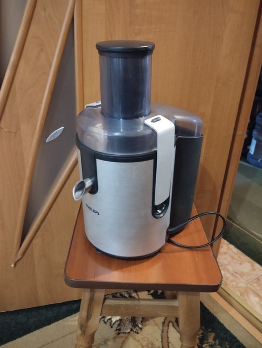 Соковыжималка Филипс Philips HR1861