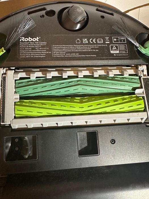 iRobot Roomba Max 705 Combo + Base AutoWash