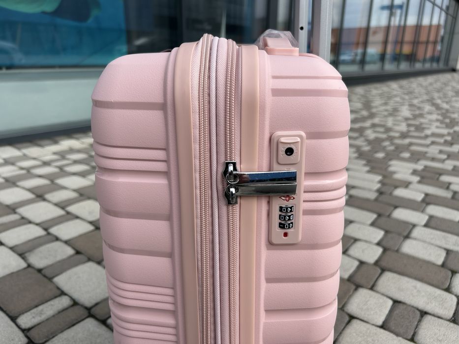 Валіза з поліпропілену MSB рожева чемодан