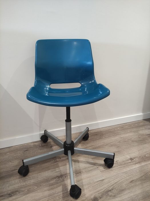 Cadeira Snille Swivel Azul Petróleo