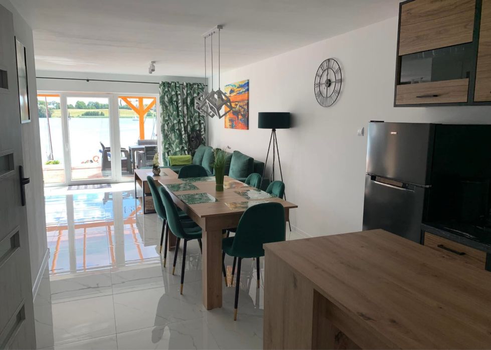 apartament/domek bliźniak do wynajęcia nad samym jeziorem Mazury Ryn