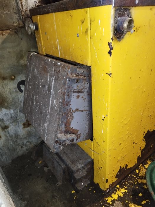 Котел твердопаливний