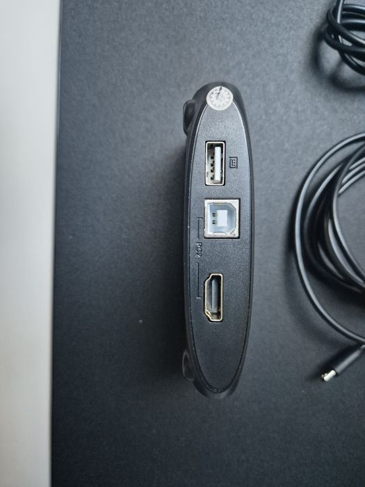 KVM USB and HDMI, like new64563923566081121