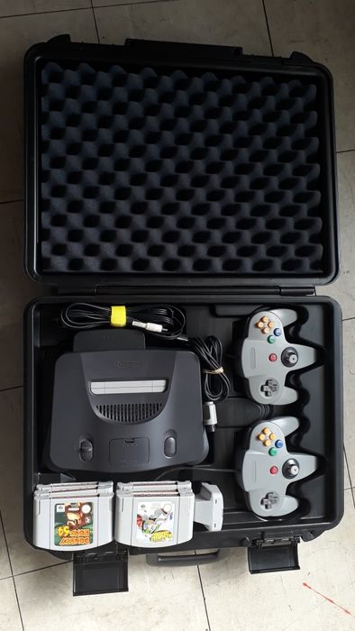 Mala rígida de transporte específica pra Nintendo N64 NOVA