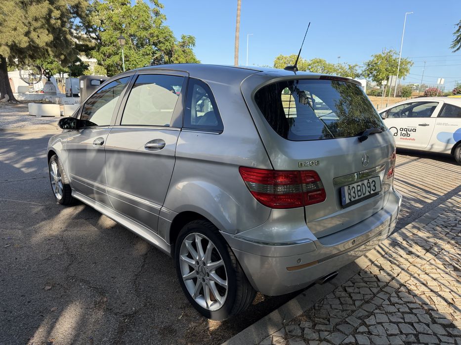Mercedes-Benz B200 automático