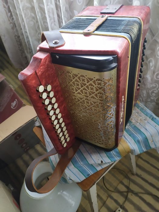 Продам баян Тула 205.