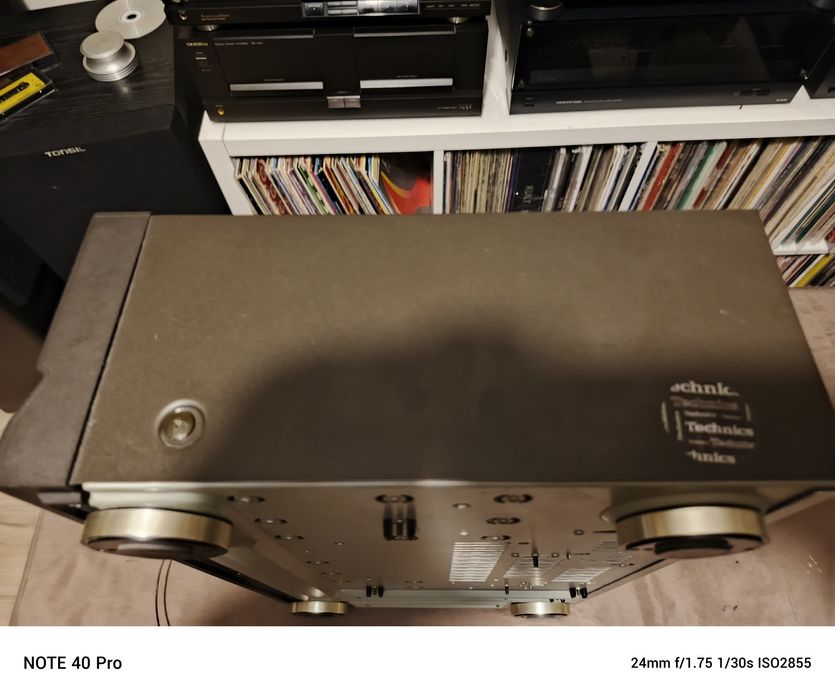 Technics amplituner.