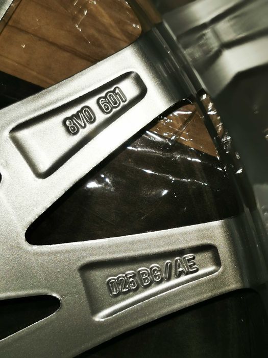 Koła  Audi A3 S3 8V  18" 8" et46 org j.nowe