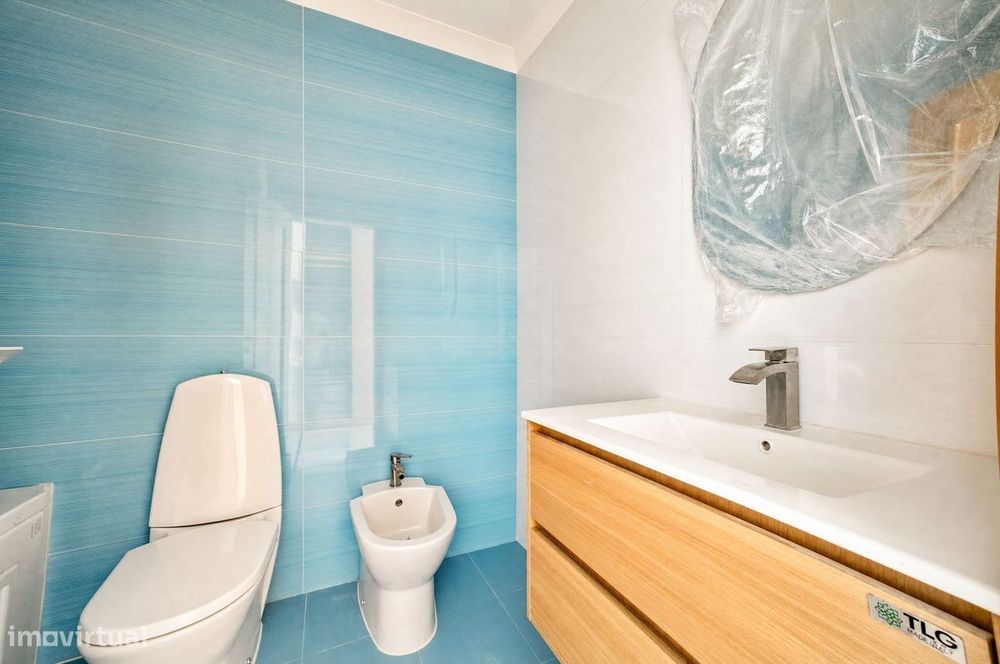 Apartamento T4 com jardim, Paço de Arcos, Oeiras
