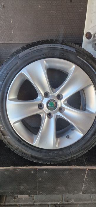 Alufelgi+Opony 205/55 16 5x112 Et45 SKODA Superb II