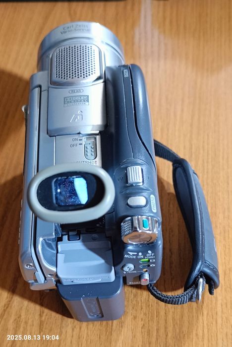 Відеокамера Sony DCR - DVD505