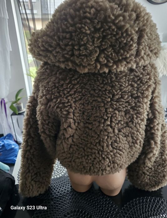 Pull&Bear kurtka futerkowa leciutka S