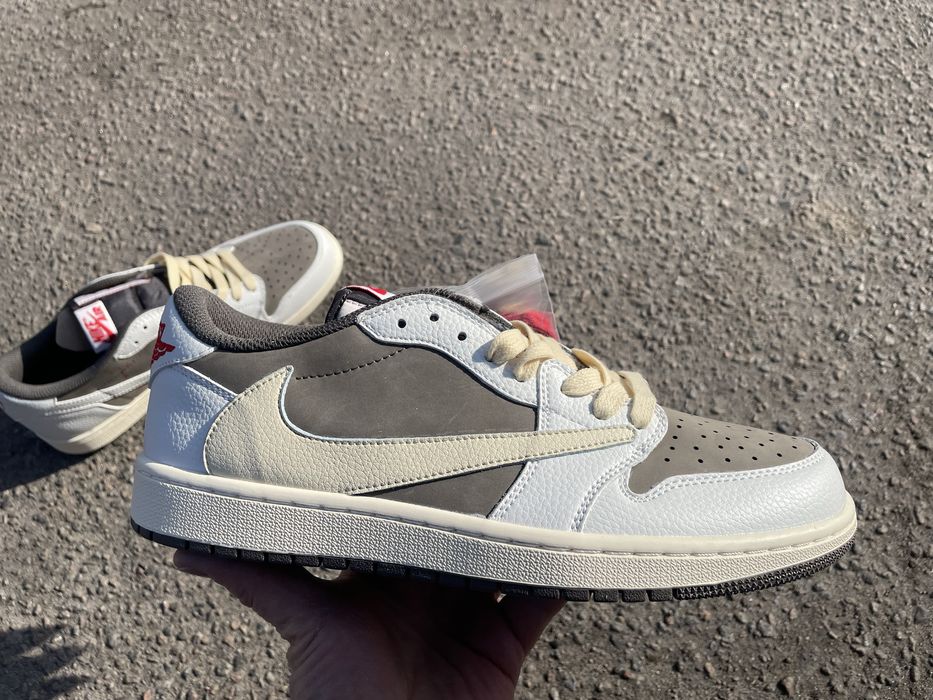 Jordan 1 Retro Travis Scott «Reverse Mocha». Мока.