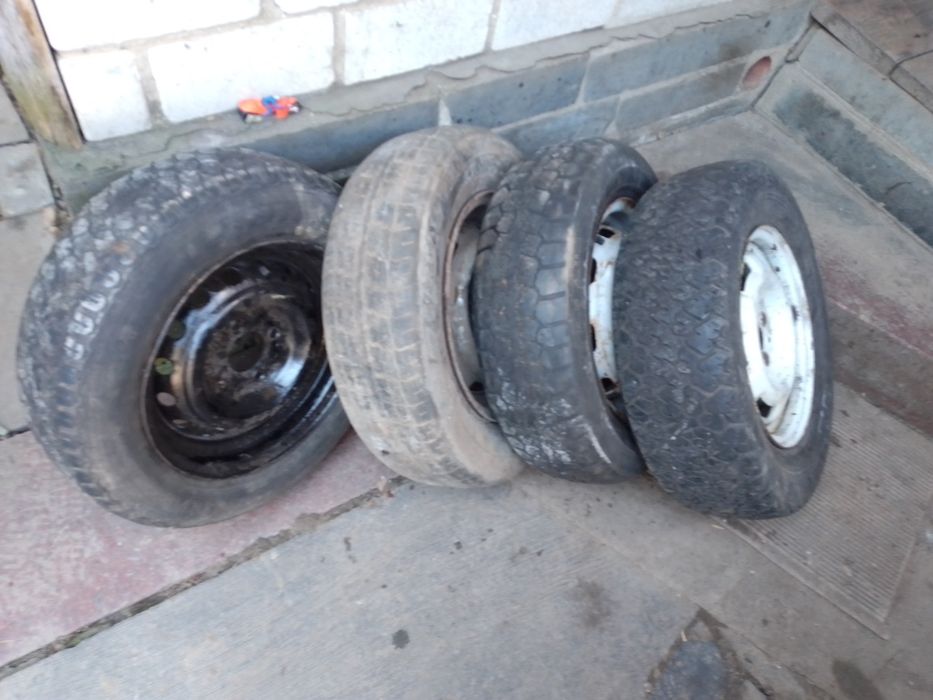 Продам колеса р13 на запаску Ваз