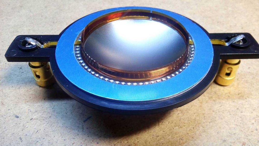 Звукова котушка з титановою мембраною 44,4 мм.