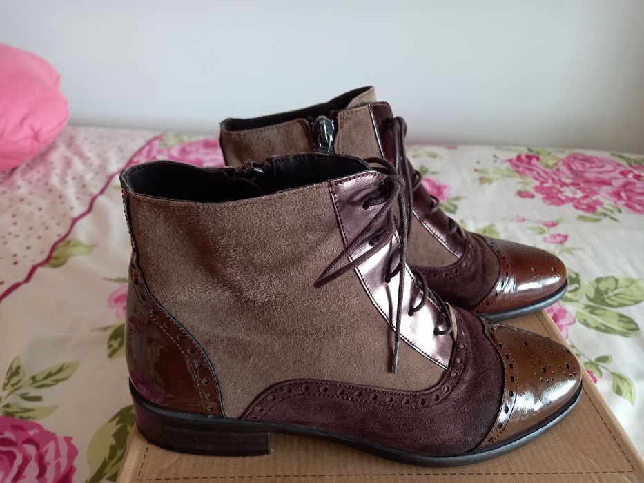 Botins em pele / nobuck