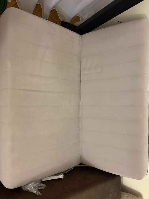 Sofa rozowa (niecałkowita)