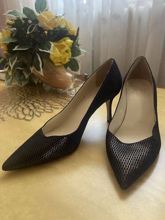 Продам туфлі Італія 41