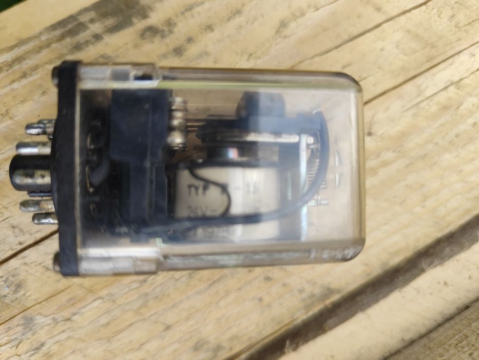 Przekaźniki R 15 24V