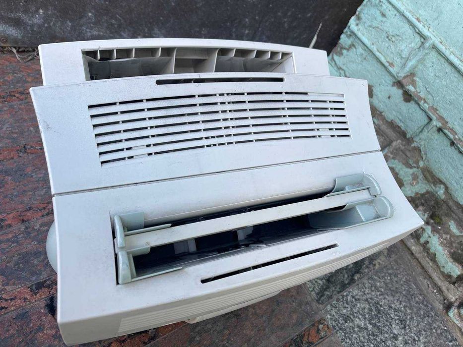 Лазерний принтер  HP LaserJet 1100 — лазерний, робочий