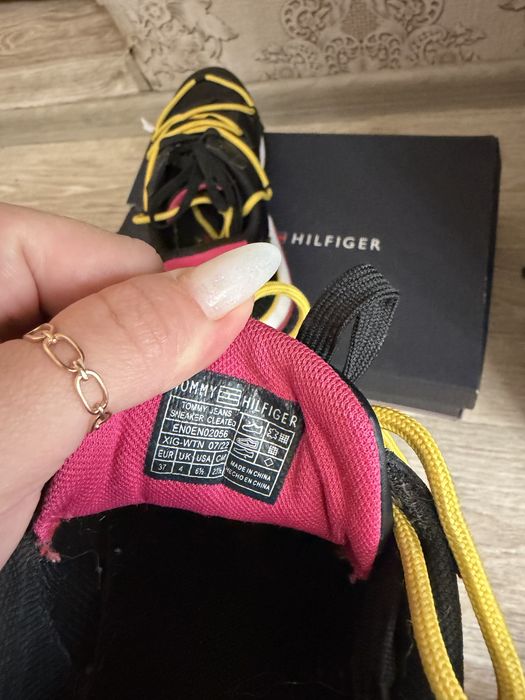 Кросівки Tommy Hilfiger 37розмір оригінал