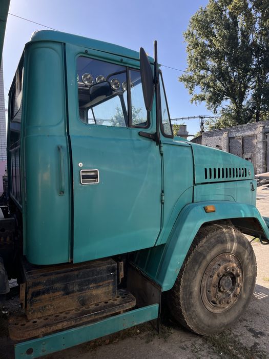 Кабина Краз 65055, 65032, 6510, 260, 6233, 250, В сборе с оперением.