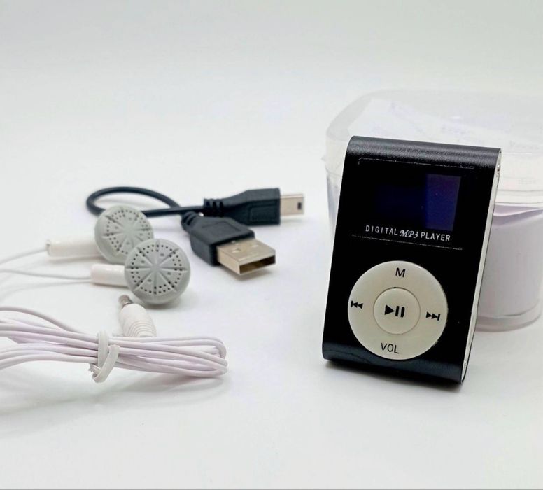 Маленький і зручний mp3 плеєр з LCD-екраном срібний