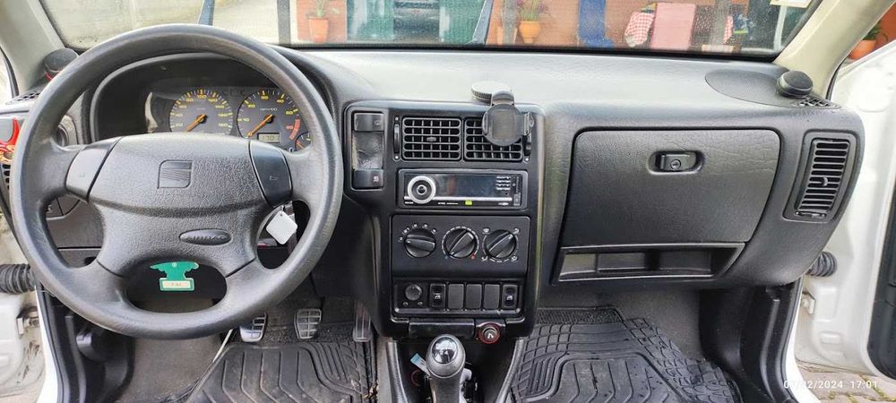 SEAT Ibiza 1000 a gasolina Ano 1997