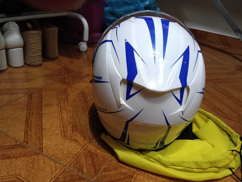 Capacete integral usado