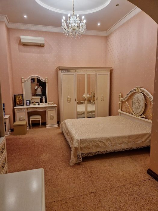 Печерськ, Тимірязівська, Звіринецька, Л. Чайкіної,  Ботанічний сад