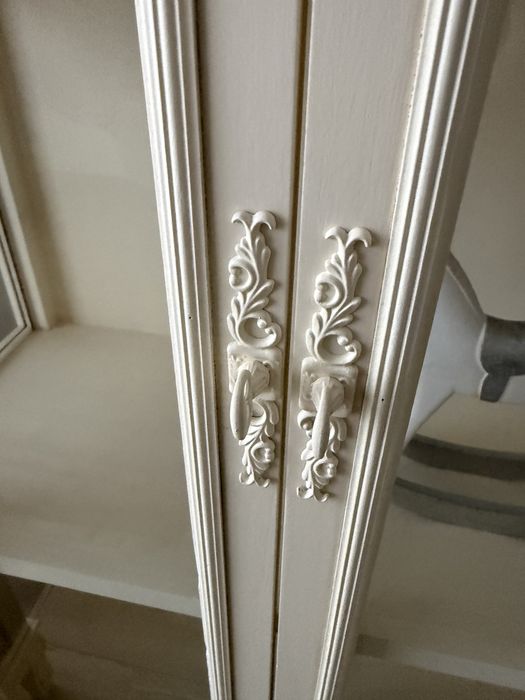 Witryna w stylu prowansalskim vintage schabby chic retro rzeźbiona