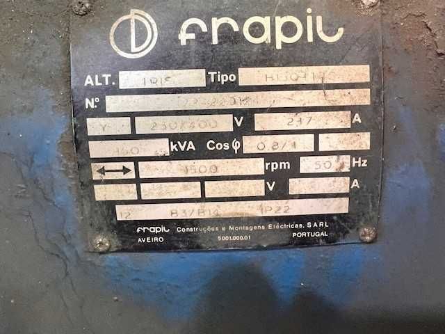 Grupo Gerador Volvo Penta + um motor igual para retirar peças.