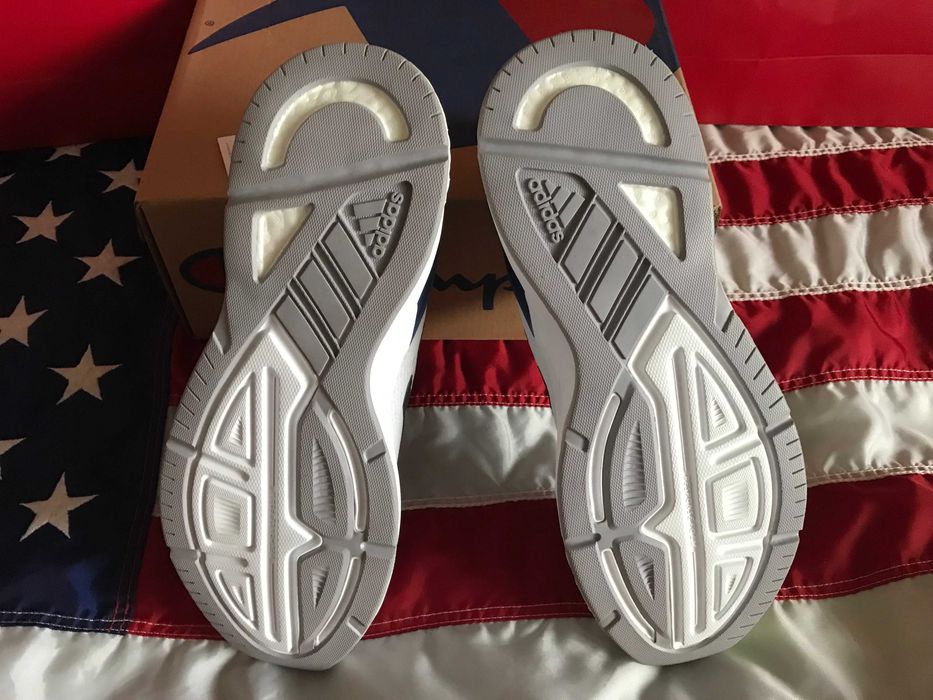 Кроссовки Adidas