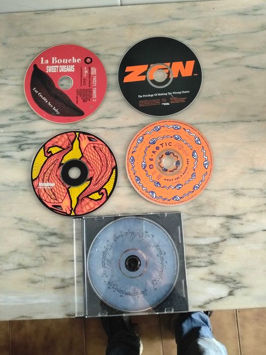 CDs musica e LP vinil jogos