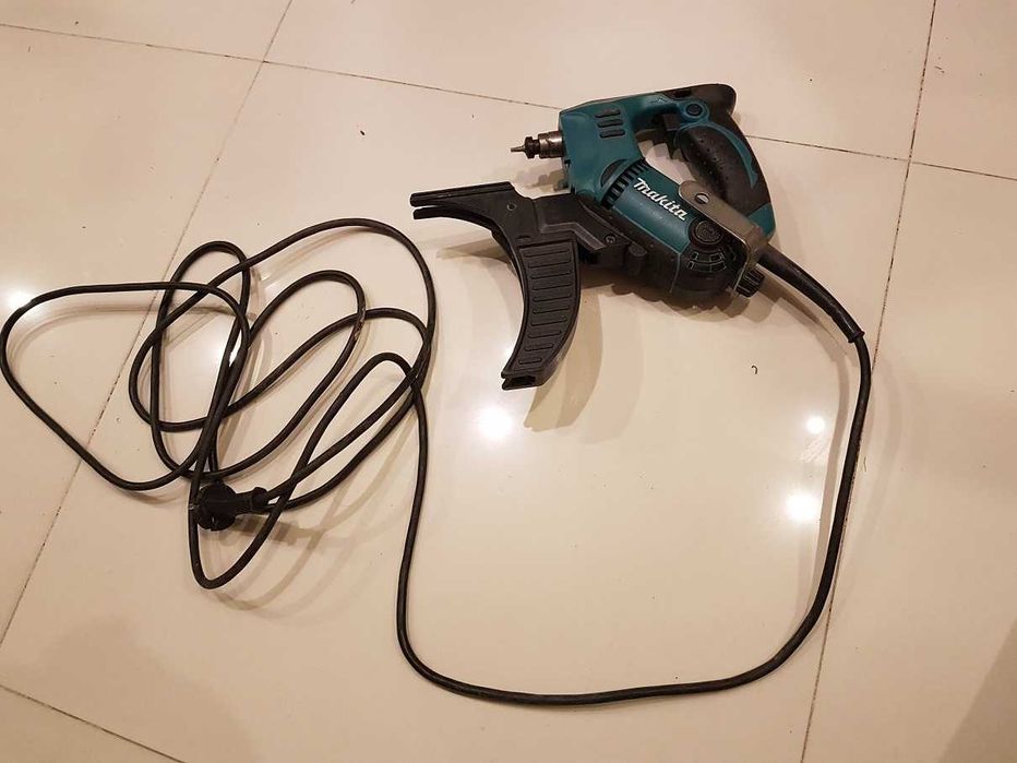 Makita 6842 elektryczna wkrętarka do płyt gipsowo-kartonowych