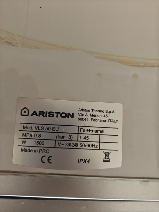 Termoacumulador ARISTON VLS Flat 50