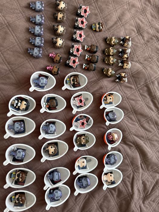 Продам фігурки Stranger Things