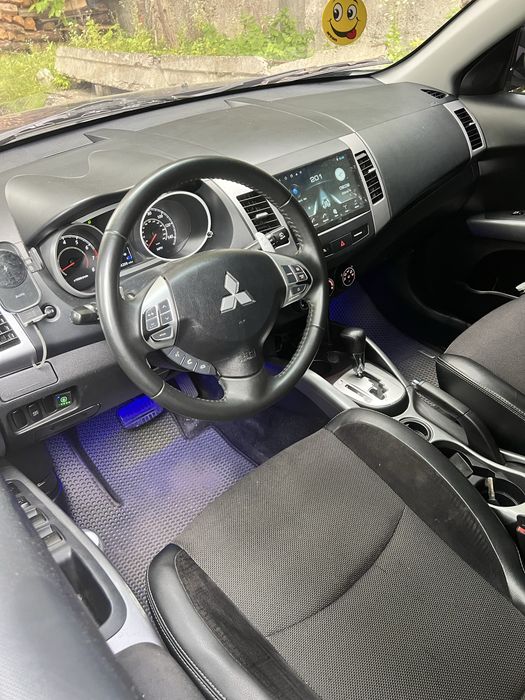 Mitsubishi Outlender XL