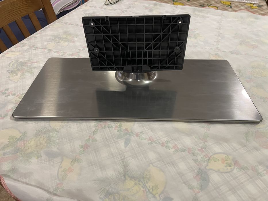 Base de tv LG “55” e de “50” polegadas