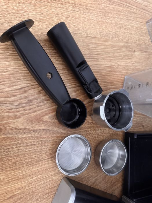 Ekspres do kawy firmy Yoer.