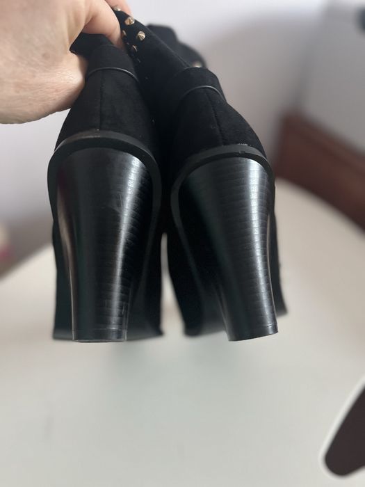 Śliczne kowbojki  r. 38