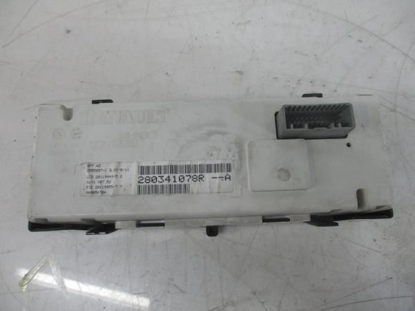 Display / ecrã de informações RENAULT Kangoo (KW0/1_)