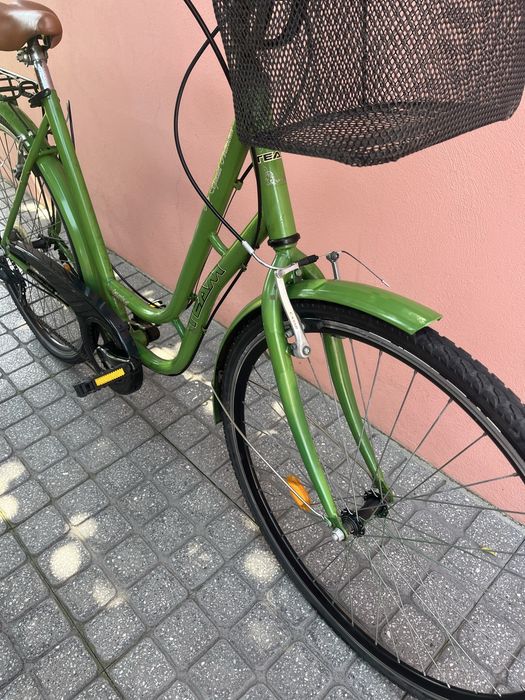 Bicicleta Senhora / Passeio 28"
