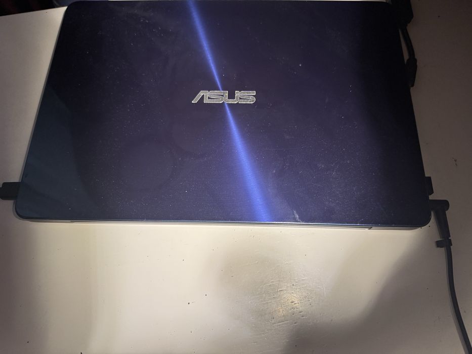 Portatil ASUS ZenBook UX430U