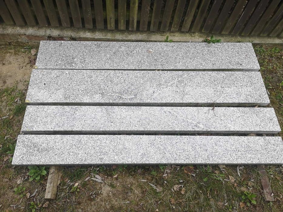 Sprzedam pocięte płyty granitowe