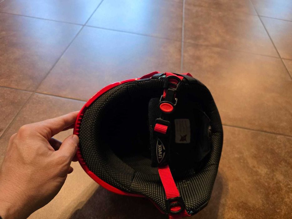 kask narciarski dla dziecka Uvex