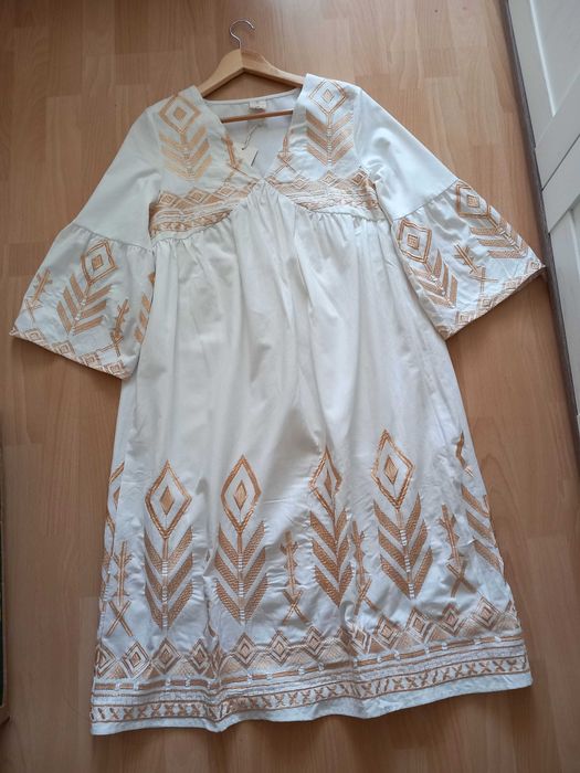Poheme biała sukienka midi boho hafty S/M