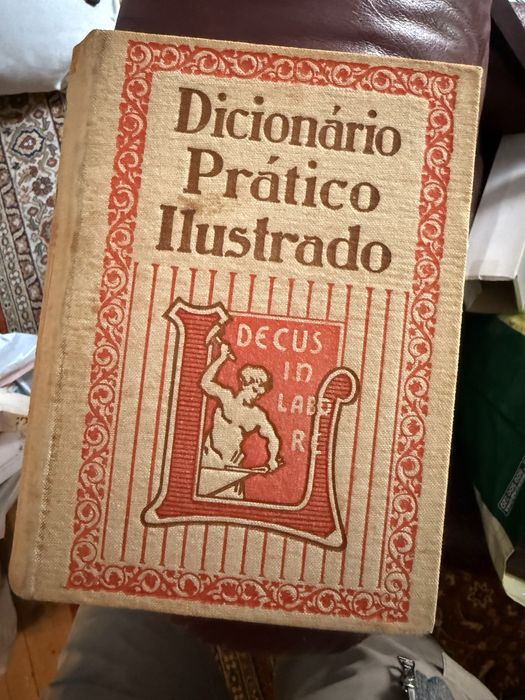 Dicionario Pratico Ilustrado 1966