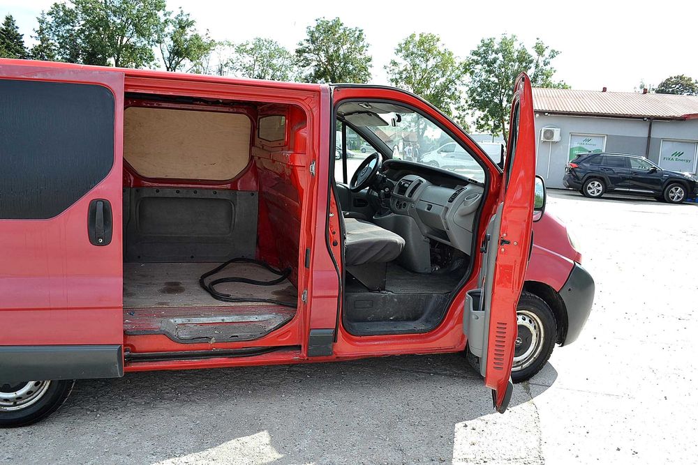 Opel -Vivaro 1.9 cm Diesel , 2001r , Gotowy do pracy , okazja !